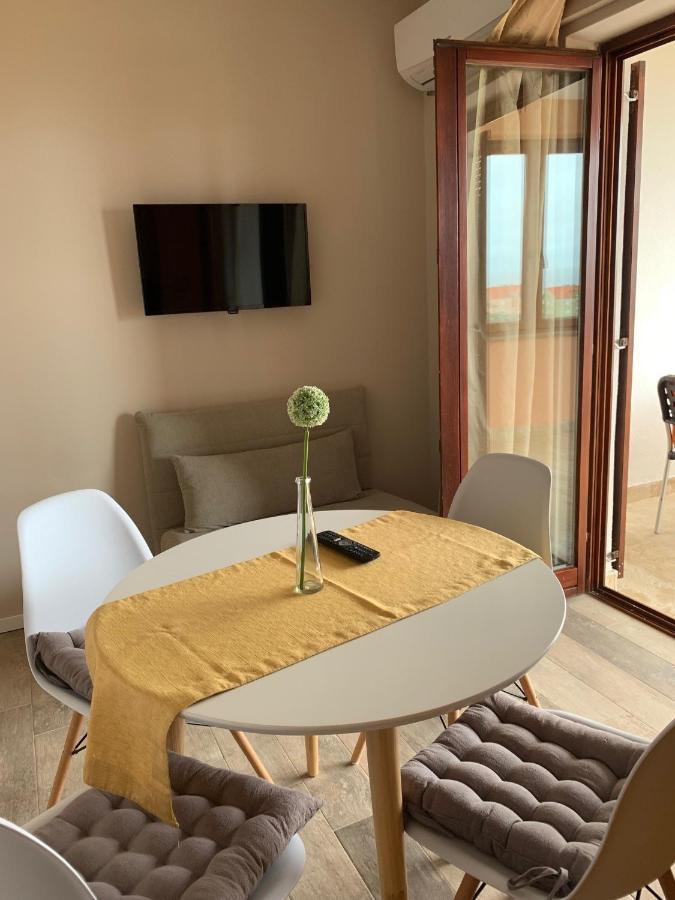 Family Friendly Apartments With A Swimming Pool Povljana, Pag - 244 外观 照片