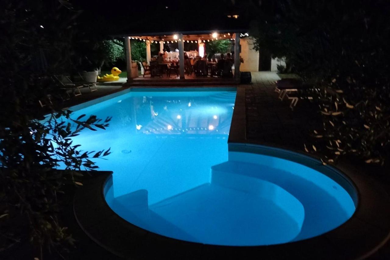 Family Friendly Apartments With A Swimming Pool Povljana, Pag - 244 外观 照片
