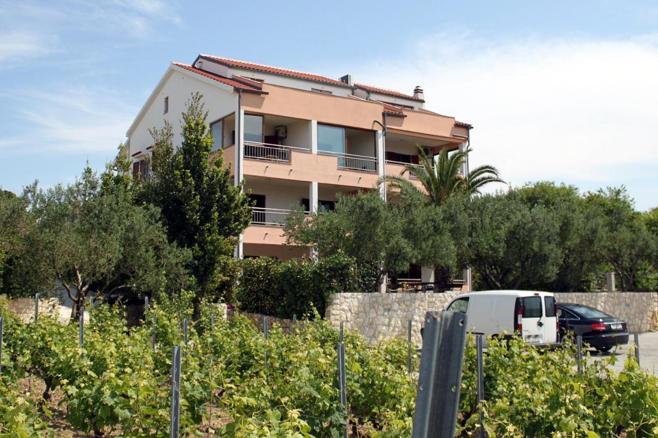 Family Friendly Apartments With A Swimming Pool Povljana, Pag - 244 外观 照片