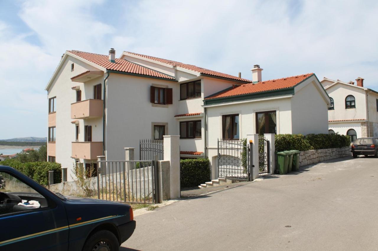 Family Friendly Apartments With A Swimming Pool Povljana, Pag - 244 外观 照片