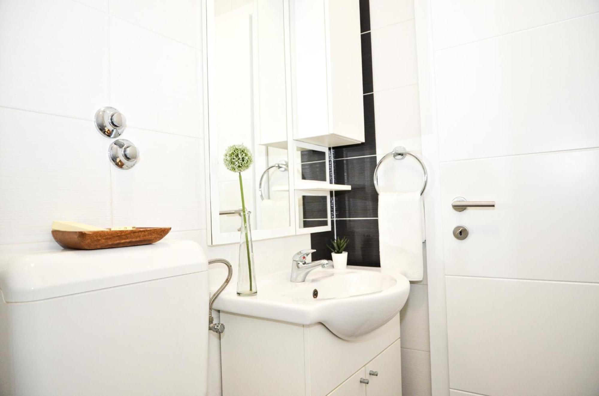 Family Friendly Apartments With A Swimming Pool Povljana, Pag - 244 客房 照片