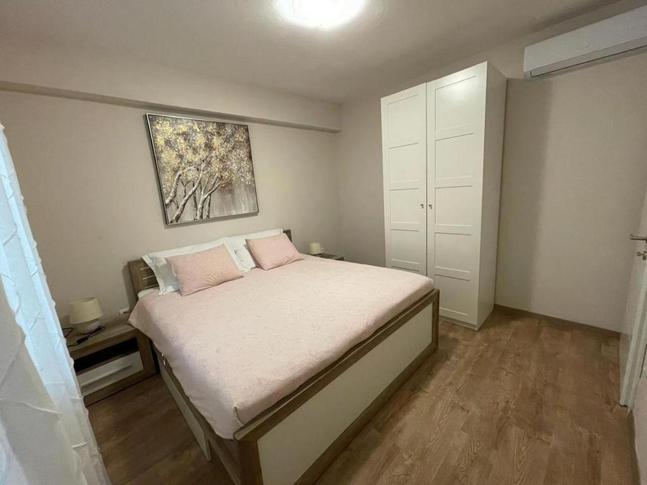 Family Friendly Apartments With A Swimming Pool Povljana, Pag - 244 客房 照片