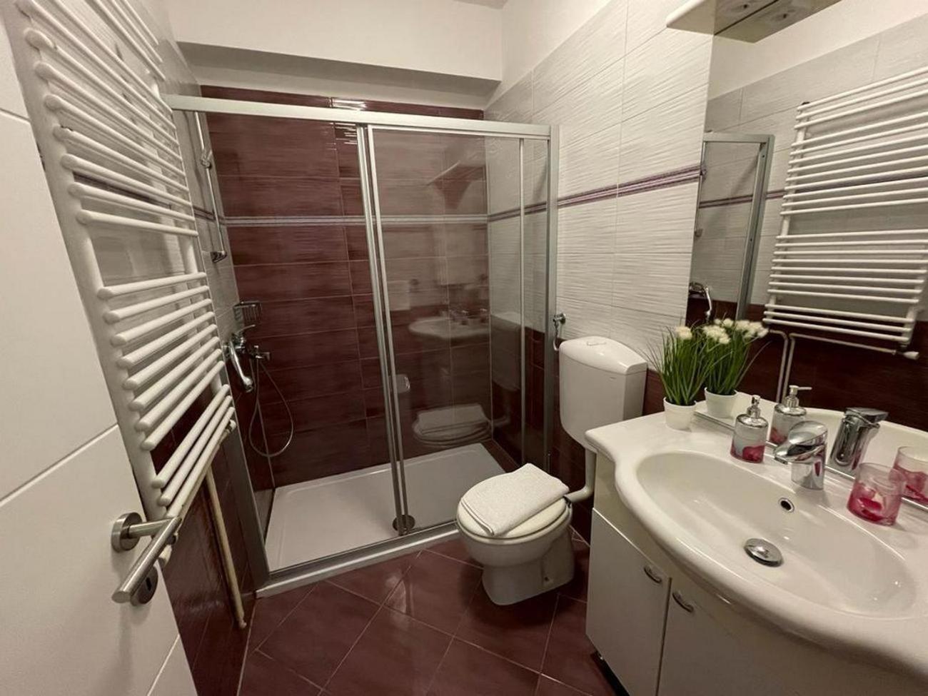 Family Friendly Apartments With A Swimming Pool Povljana, Pag - 244 外观 照片
